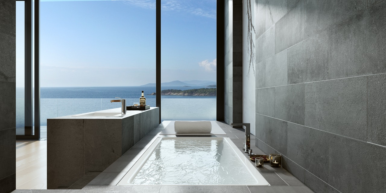 Bathtub with Ocean View of Our Oahu Vacation Villas.