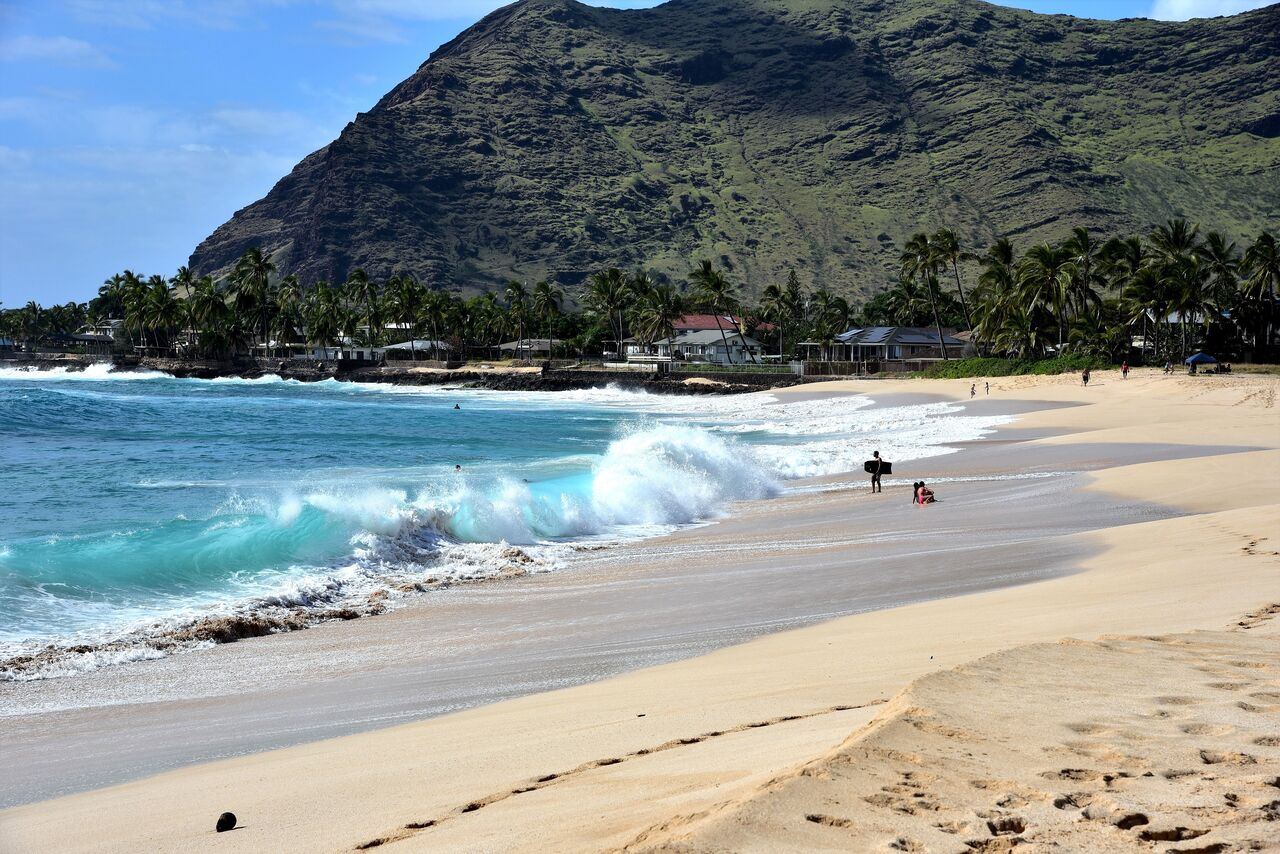 A view of a handful of Houses for Rent in Makaha on the beach