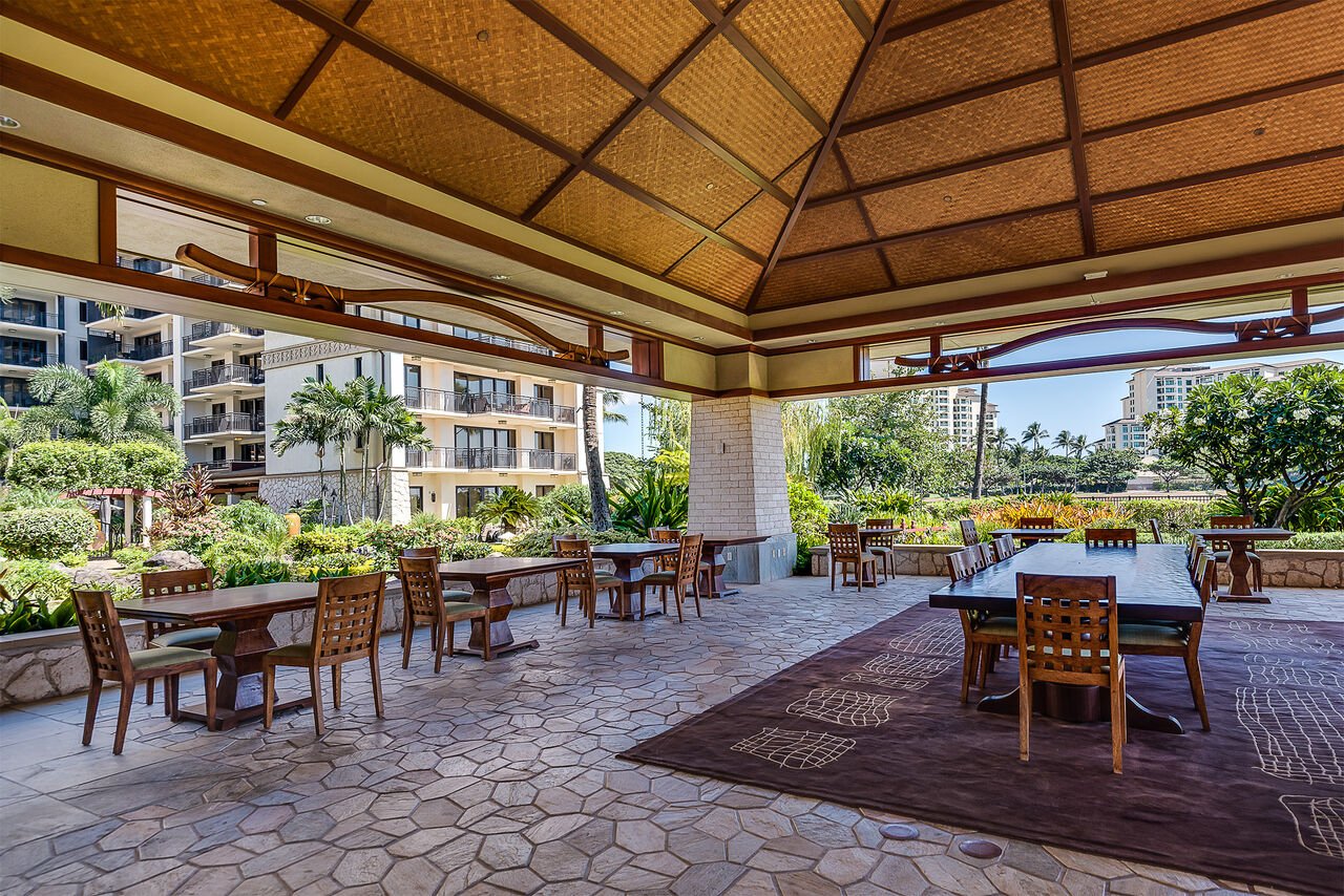 Enjoy community seating in one of our Oahu apartment rentals